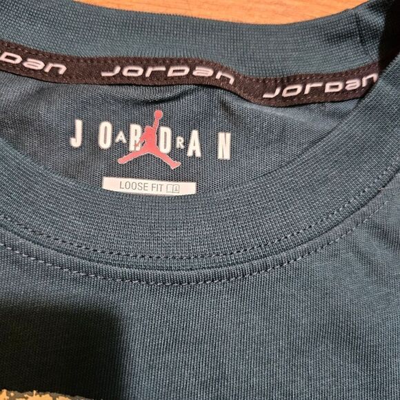 Air Jordan Sport Tee T-Shirt MJ Poster Logo Midnight Spruce Medium M Blue White - Picture 9 of 9